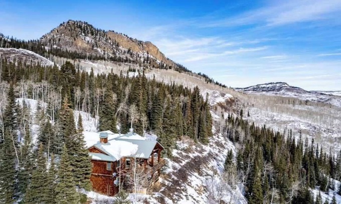 Kremmling House | Arapaho Lodge, Arapaho Lodge - A secluded getaway