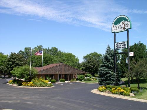 Marshall Hotel | Arbor Inn of Historic Marshall