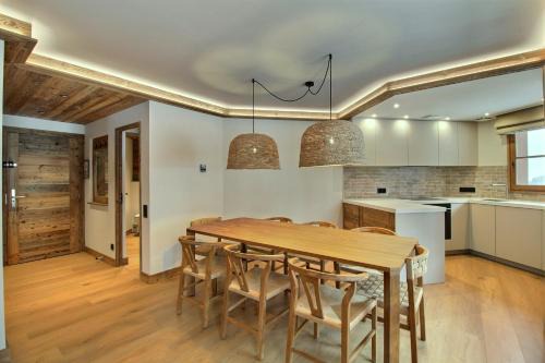 Arc-1950 Apartment | ARC 1950 - Appartement 8 personnes Duplex Cheminée - ski aux pieds - Sauna, Hammam, Jacuzzi, Piscine