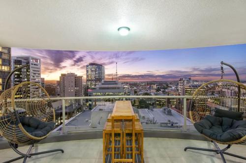Brisbane Central Business District Apartment | Arcade In The Sky- Views Games & Vibes