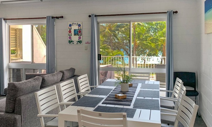 Arcadia Apartment | Arcadia Beach Unit 3 - Beachfront Holiday
