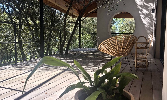 Orgnac-l'Aven House | Architect house for indoor-outdoor living on a vast wooded land