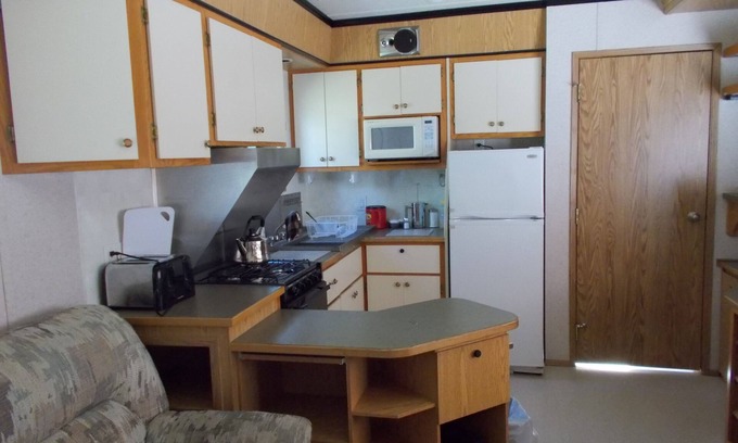 Mayo Apartment | Arctic Homestead Suite 2