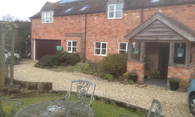Pershore Bed & Breakfast | Arden Croft