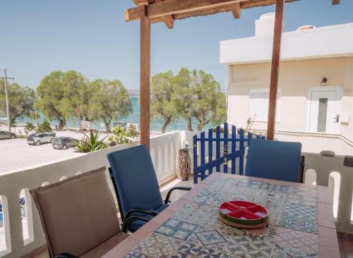 Kalyves House | ARETOUSA Seafront House