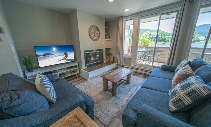 Lakeside Village House | Argentine 1511 by SummitCove Lodging