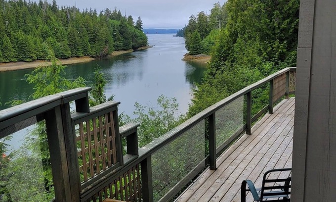 Bamfield House | Argo's Landing