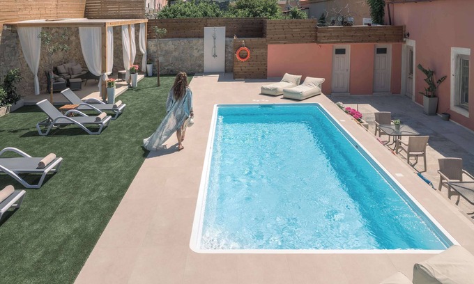 Archanes Apartment | Arhontiko Arhanes Dimitra Suite - Gem with Pool