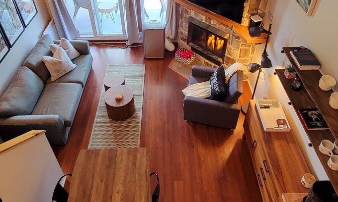 Mont-Tremblant Village Condo | ARIA★Mountain Views★Fully Equipped★Renovated