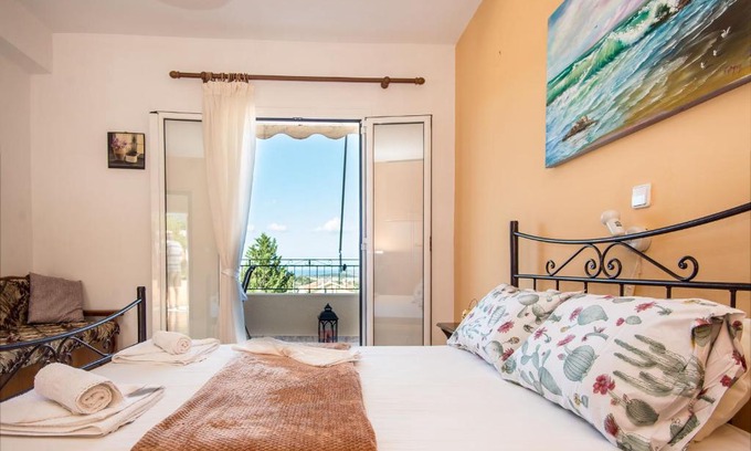 Razata Apartment | Aristotelis Apartments