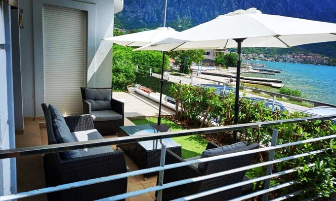 Risan Apartment | Ariya mare apartman Risan Montenegro, na plaži