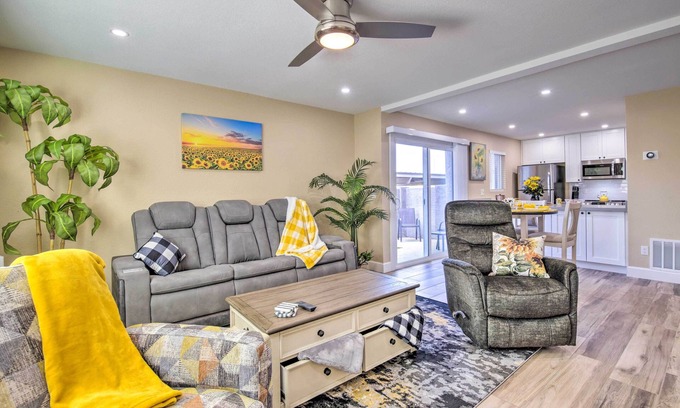Mesa Condo | Arizona Condo w/Community Pool & Hot Tub