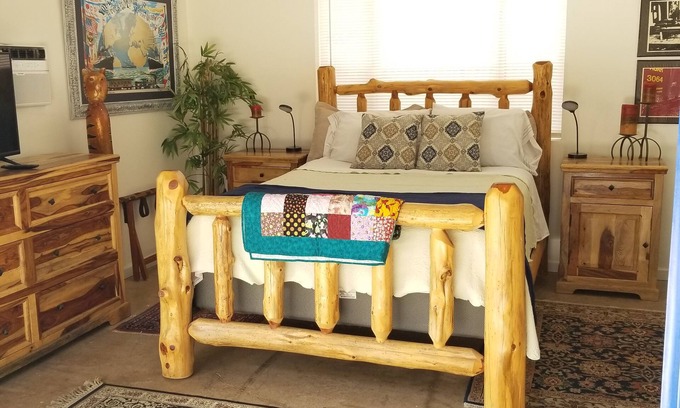 The Garden District House | Arizona Guesthouse Midtown w private patio & yard