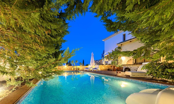 Mouzaki Villa | Ark Luxury Villa