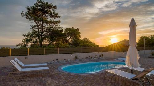 Minia Villa | Arktos Sunset Villa