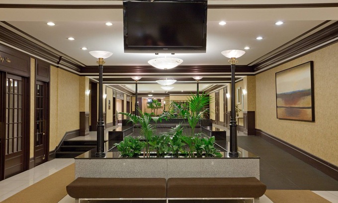 Saint-Laurent Apartment | Armon Plaza Montreal Airpt, Trademark Collection by Wyndham