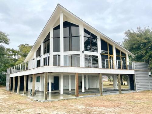 Josephine House | Arnica Bay Bliss