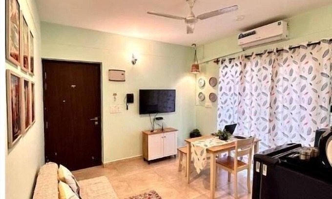 Grand Morrod Apartment | Around The World 1BHK w pool at Arpora by Slow Stays