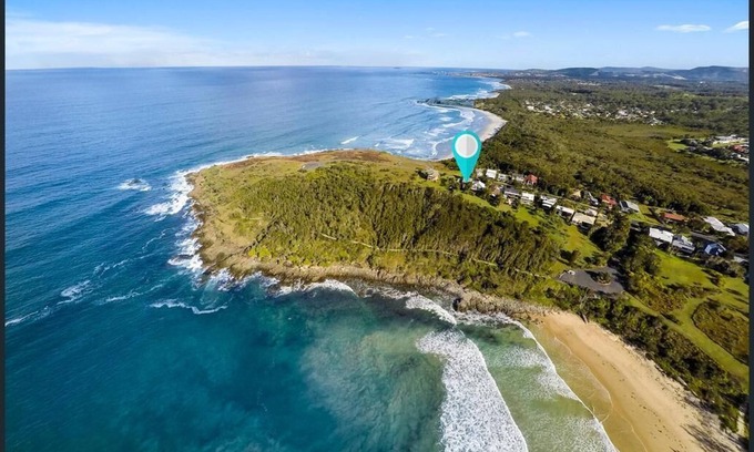 Arrawarra Headland Apartment | Arrawarra Headland - Ocean Views over Mullaway Beach
