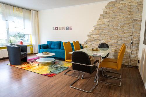 Sandershausen Apartment | Art City-Studios Kassel 6 und 9 mit 2 Schlafzimmern, groß, modern, citynah, kostenfreie Parkplätze, Süd-Balkons, ruhig, Herkulesblick, voll ausgestattet