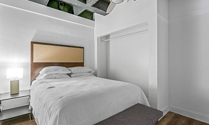 Brookhaven Apartment | Art Deco-Inspired Apartment Getaway in Buckhead