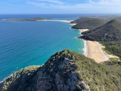 Shoal Bay House | Art House Shoal Bay