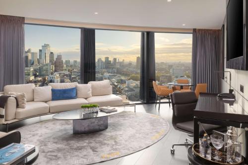 Old Street Hotel | art'otel London Hoxton, powered by Radisson Hotels