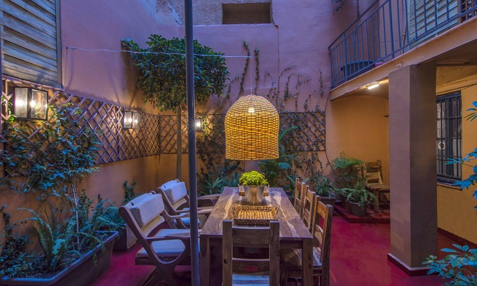 Plaka House | Art Pantheon House in Plaka Acropolis area