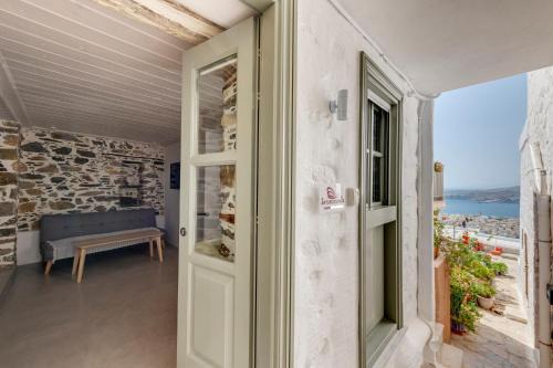 Ano Siros House | Artdecosyros Junior