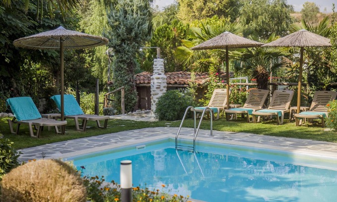 Tragilos House | Artemis Goddess Nest - Aquatic Getaway