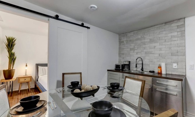 Sainte-Marie Apartment | Artful 3BR in the heart of Downtown Montreal