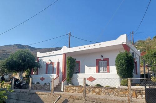 Alinda House | Artianna, holiday home in Alinda, Leros