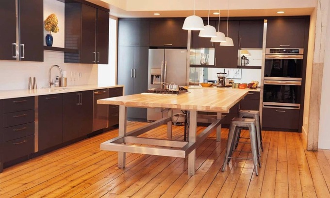Kingston Apartment | Artist's Loft steps from UPAC!