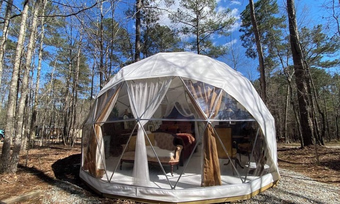 Lake Oconee RV Rental | Artistic retreat dome with piano near Lake Oconee