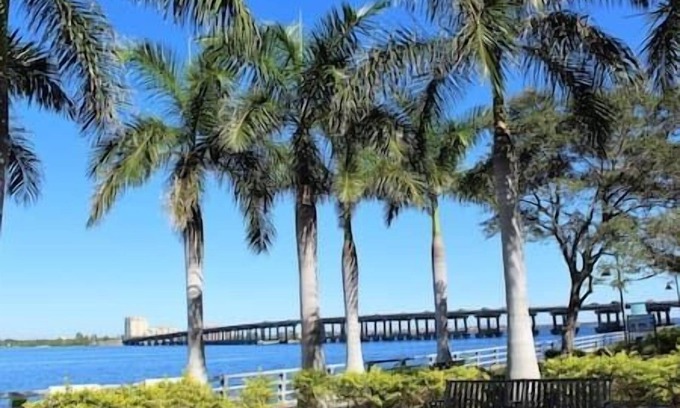 Village of the Arts Apartment | ArtSea2. 2BR · Upstairs Retreat w/Ample Parking | Near Beaches & LECOM