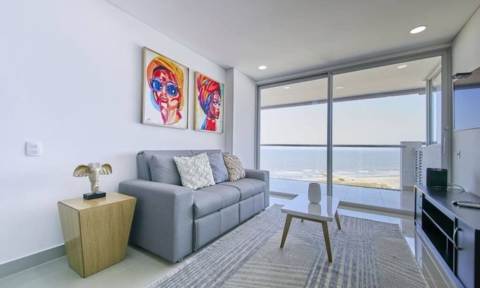 Marbella Apartment | Artsy 2 Bedroom Oceanview Condo with Rooftop Pool