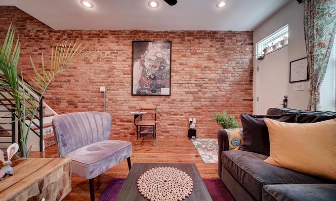 Kensington House | Artsy Hidden Gem - FREE PARKING