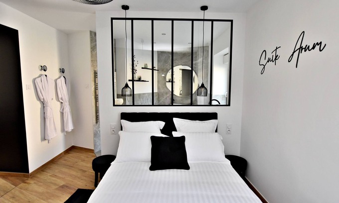 Roanne Condo | Arum Suite with terrace