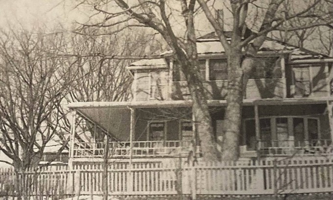 Peaks Island House | Arundel-Turn of the century spacious classic summer home