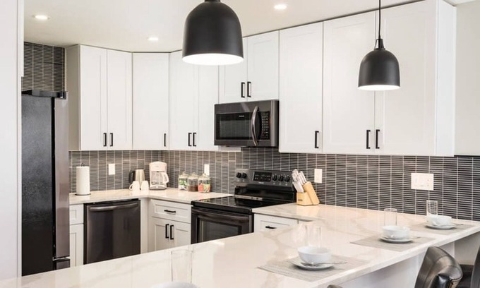 Scenic Heights Apartment | Arvada Haven Bright Apt A With Prime Location