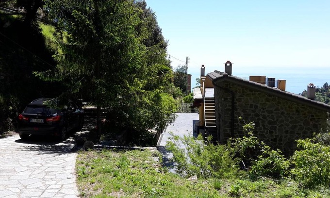 Vernazza House | Arvasia