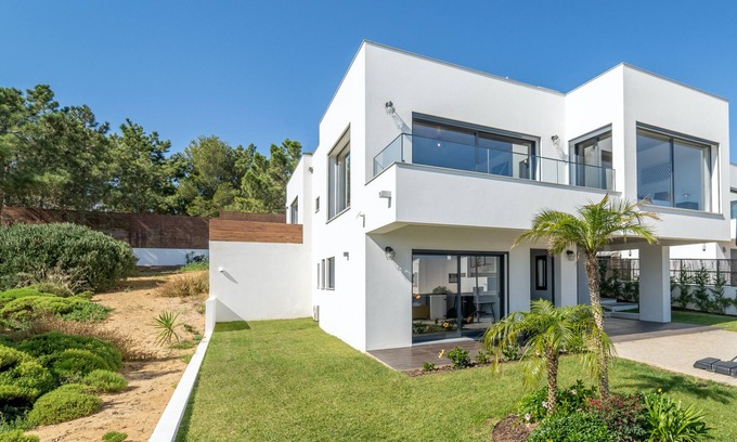 Espartal Villa | As Andorinhas - Walking distance to Monte Clerigo and Amoreira beaches