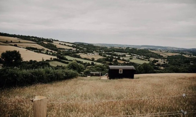 Saint Blazey Apartment | Ash Shepherd's Hut, Wiveliscombe
