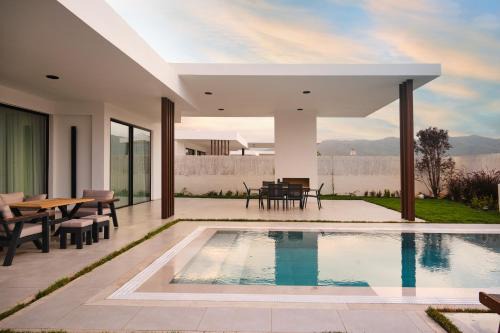 Ciftlik Villa | Ashta Suites/Color Block