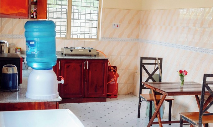 Mbezi Beach Bed & Breakfast | Asili Beach Housennwith access to the beach for endless walks