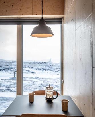 Reykjahlið Apartment | Aska, Modern Cabin