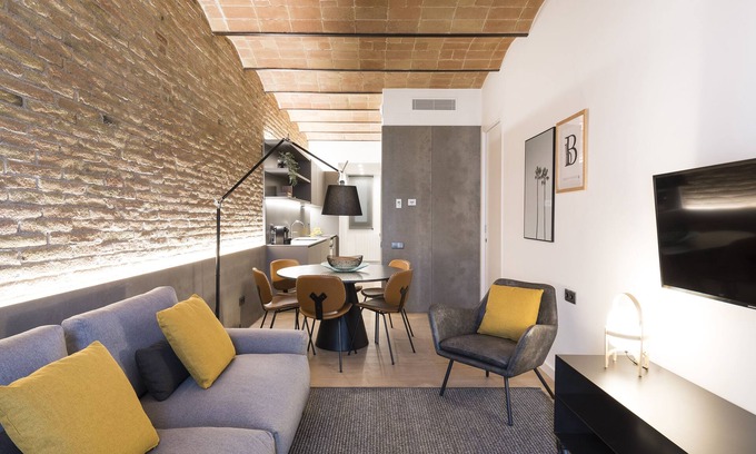 La Sagrada Familia Apartment | Aspasios Sagrada Familia Apartments