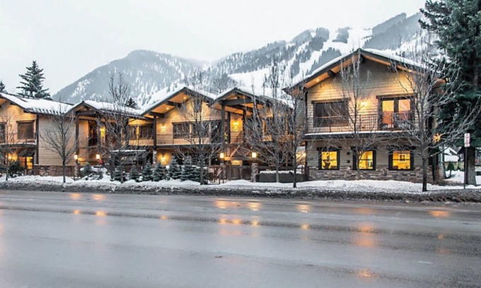 West End Condo | Aspen 1BR Condo prime location