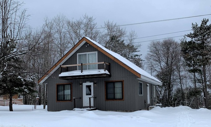 Grand Marais House | Aspen House - Stunning 4 Bedroom A-Frame