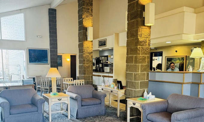 Grand Marais Hotel | Aspen Lodge